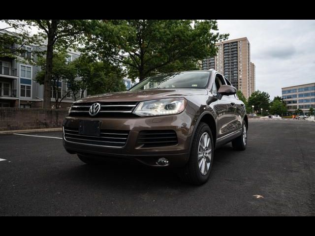 2014 Volkswagen Touareg Sport Navigation