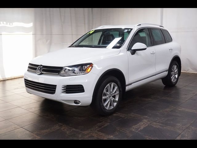 2014 Volkswagen Touareg Sport Navigation