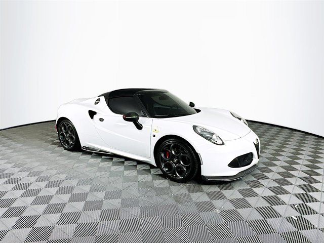 2015 Alfa Romeo 4C Base