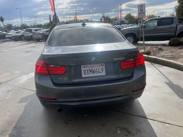 2015 BMW 3 Series 320i