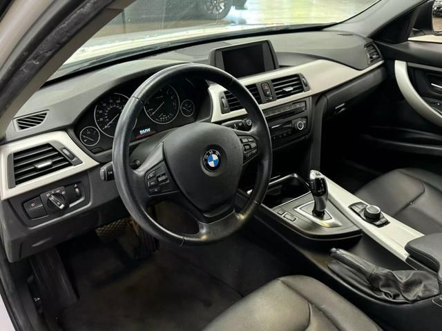 2015 BMW 3 Series 320i