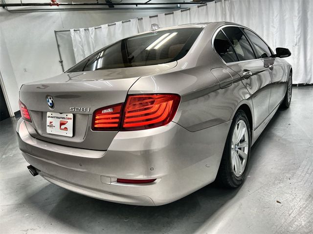 2015 BMW 5 Series 528i