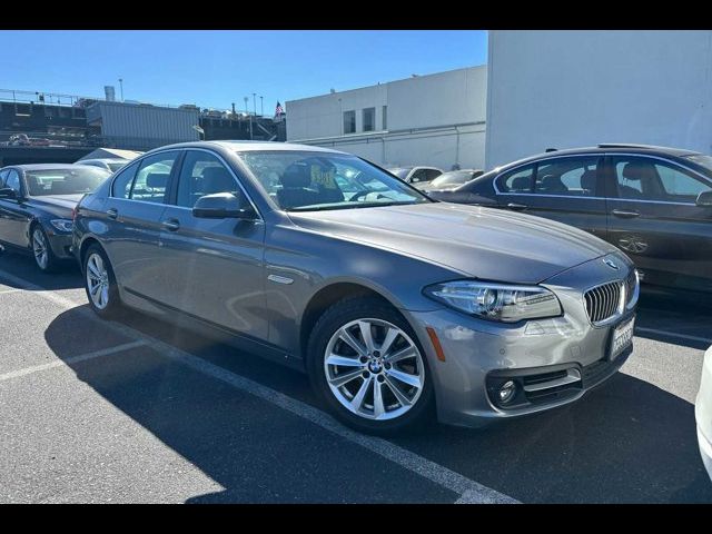 2015 BMW 5 Series 528i