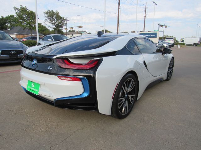 2015 BMW i8 Base