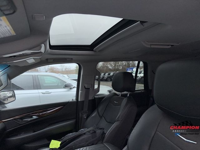 2015 Cadillac Escalade Luxury