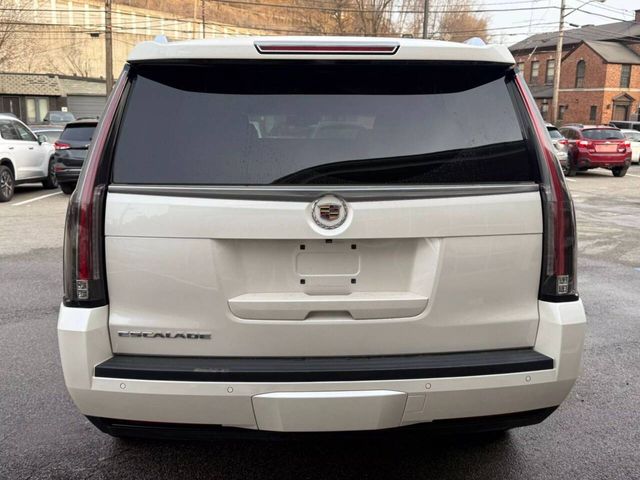 2015 Cadillac Escalade Luxury