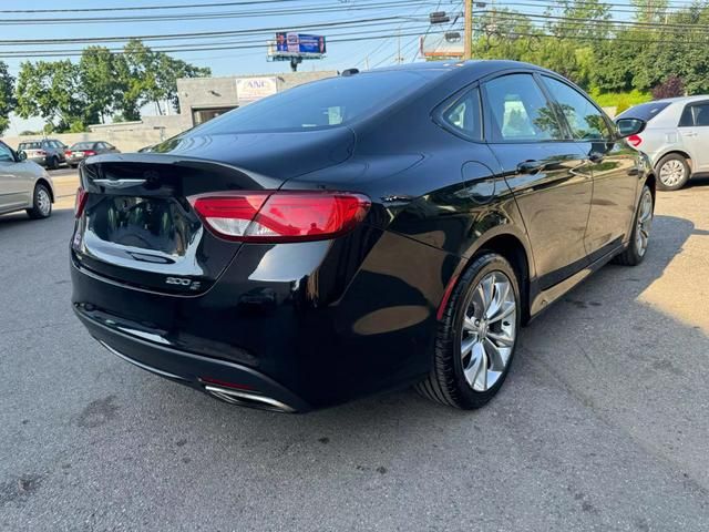 2015 Chrysler 200 S