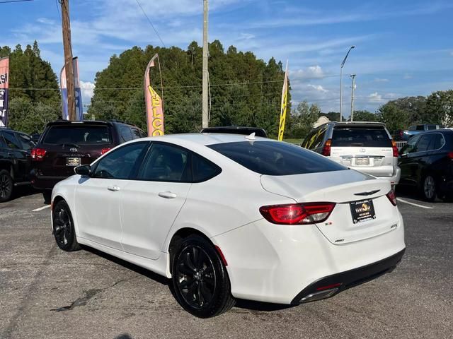 2015 Chrysler 200 S