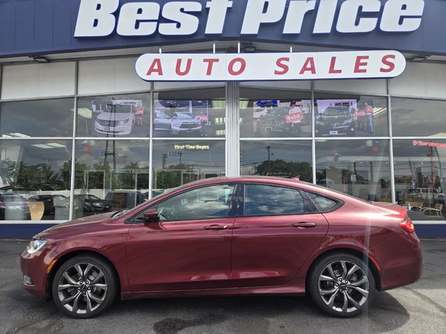 2015 Chrysler 200 S