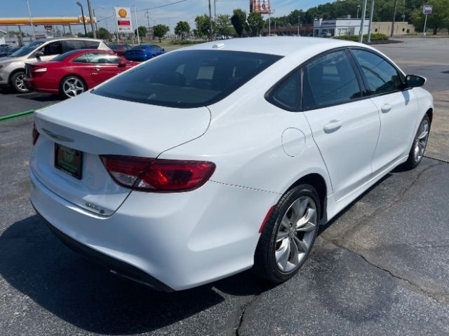 2015 Chrysler 200 S