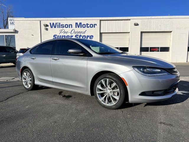 2015 Chrysler 200 S