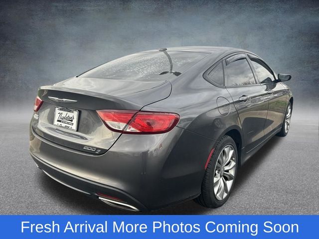 2015 Chrysler 200 S