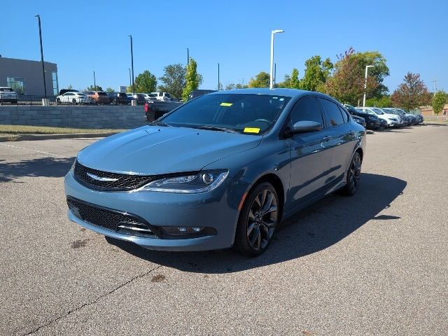 2015 Chrysler 200 S