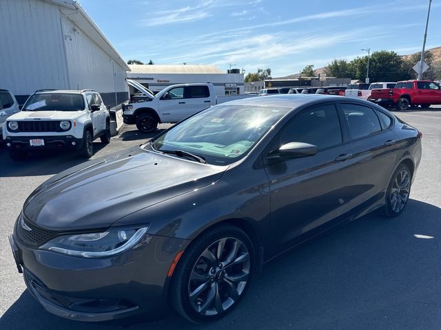 2015 Chrysler 200 S