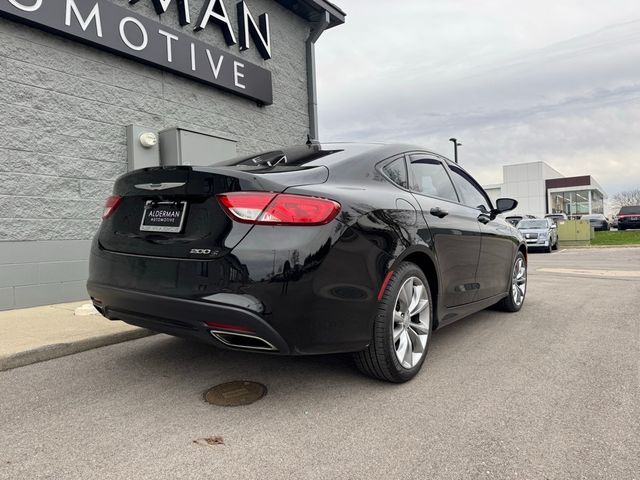 2015 Chrysler 200 S