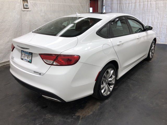 2015 Chrysler 200 S