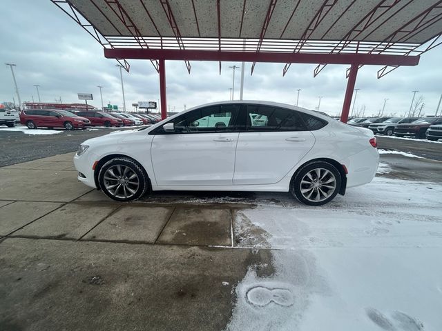 2015 Chrysler 200 S