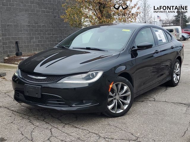 2015 Chrysler 200 S