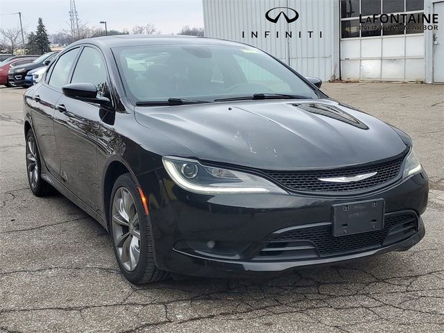 2015 Chrysler 200 S