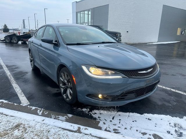 2015 Chrysler 200 S