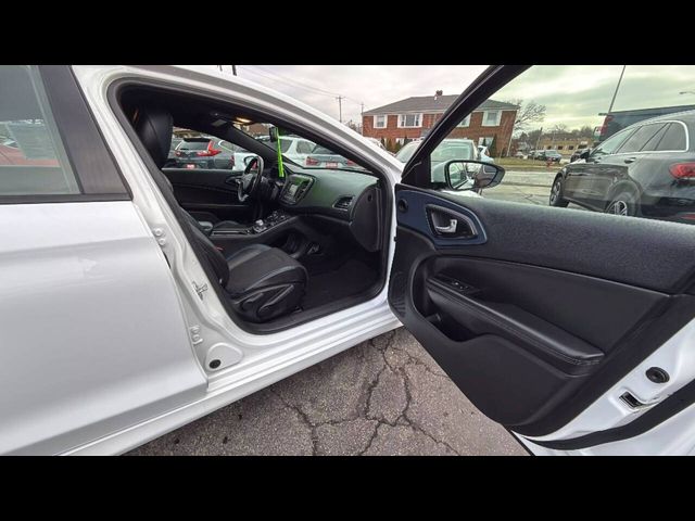 2015 Chrysler 200 S