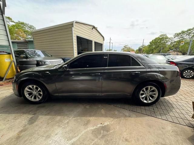 2015 Chrysler 300 Limited