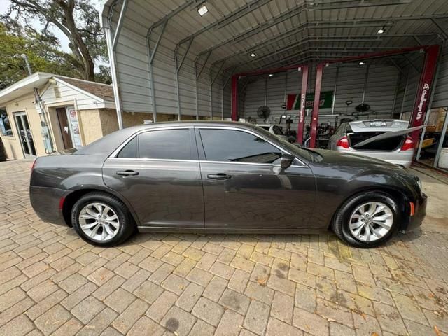 2015 Chrysler 300 Limited