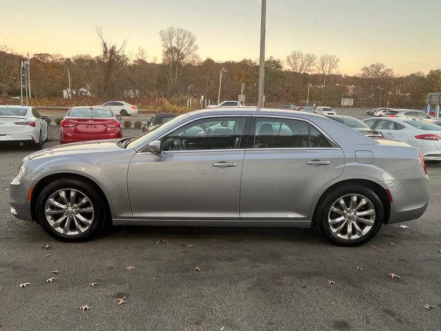 2015 Chrysler 300 Limited