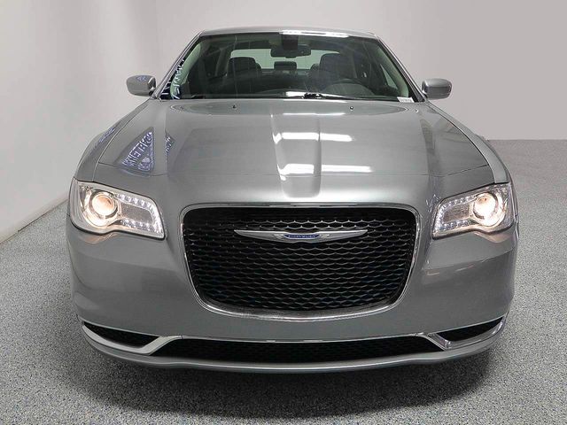2015 Chrysler 300 Limited