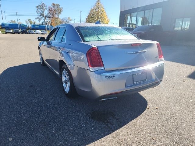 2015 Chrysler 300 Limited