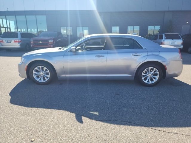 2015 Chrysler 300 Limited