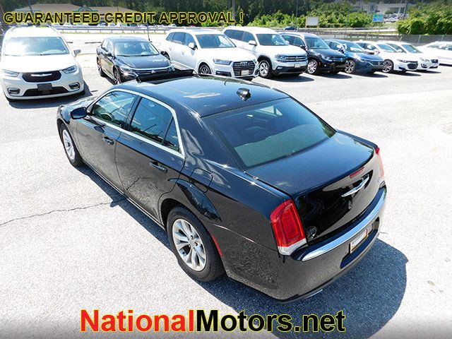 2015 Chrysler 300 Limited