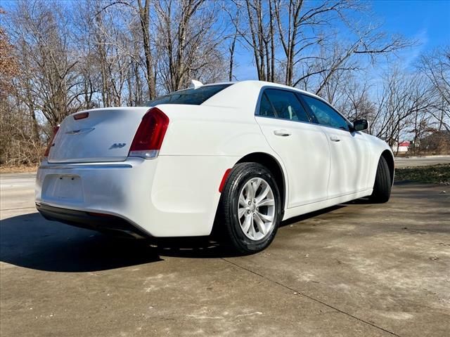 2015 Chrysler 300 Limited