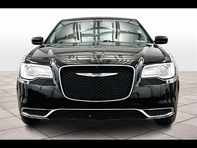 2015 Chrysler 300 Limited