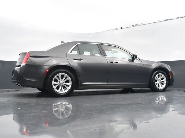 2015 Chrysler 300 Limited