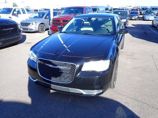 2015 Chrysler 300 Limited