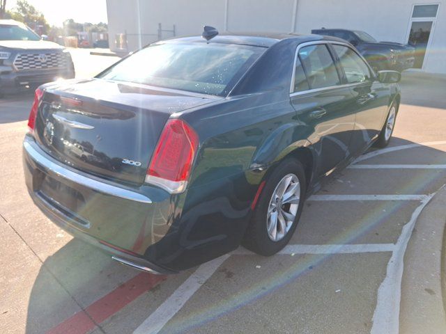 2015 Chrysler 300 Limited