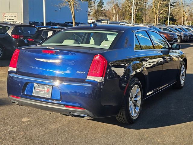 2015 Chrysler 300 Limited