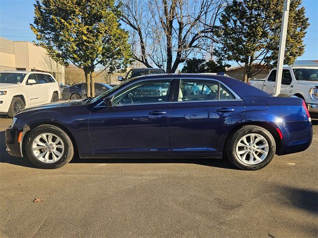 2015 Chrysler 300 Limited