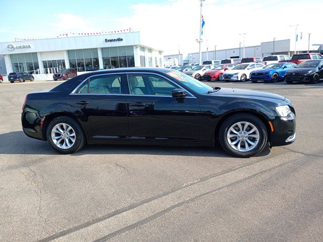 2015 Chrysler 300 Limited