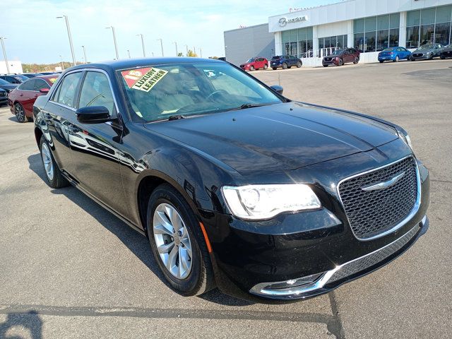 2015 Chrysler 300 Limited