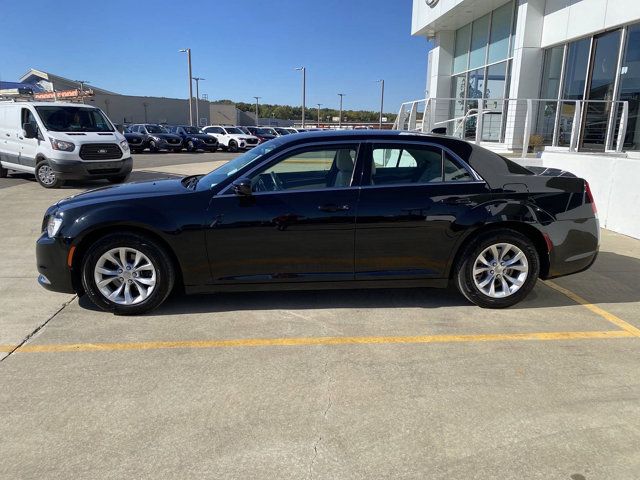 2015 Chrysler 300 Limited