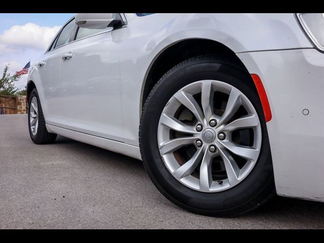 2015 Chrysler 300 Limited