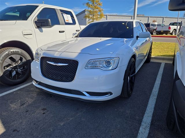 2015 Chrysler 300 Limited