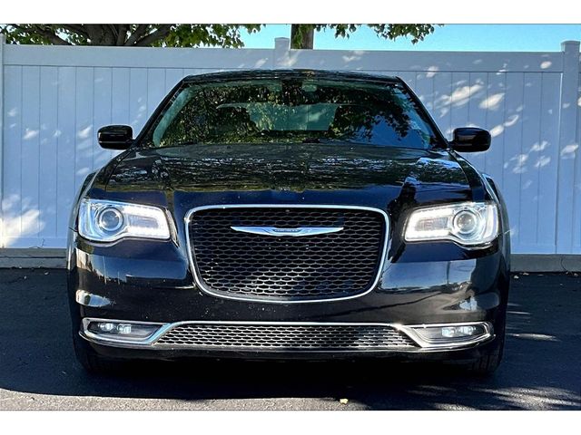 2015 Chrysler 300 Limited