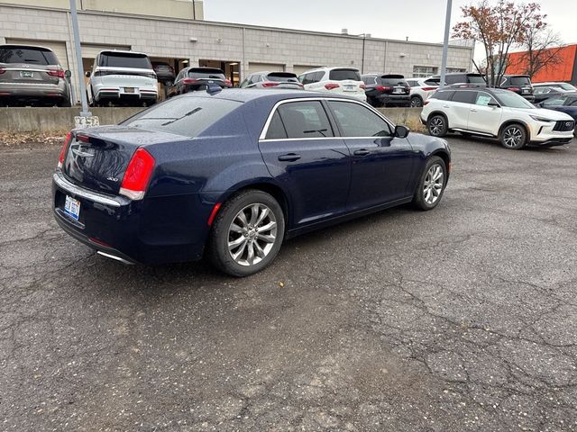 2015 Chrysler 300 Limited