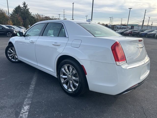 2015 Chrysler 300 Limited