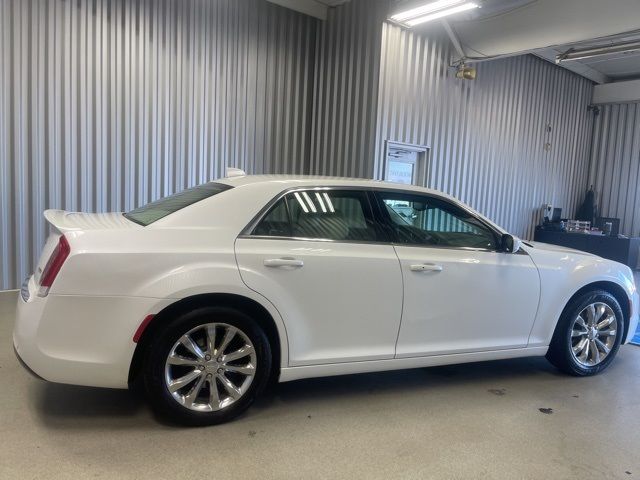 2015 Chrysler 300 Limited