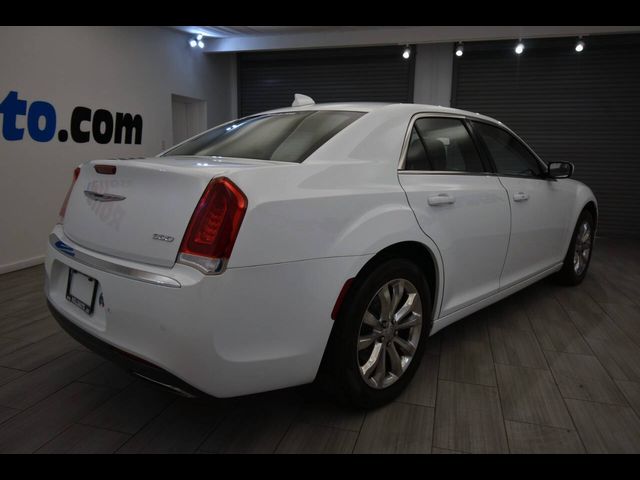 2015 Chrysler 300 Limited