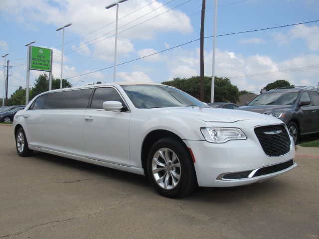 2015 Chrysler 300 Limited